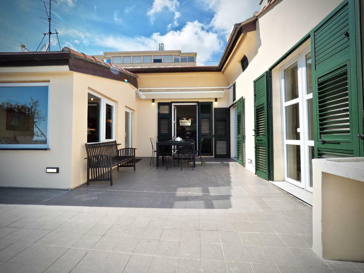 Apartment Panoramica Dimora Assarotti Genua